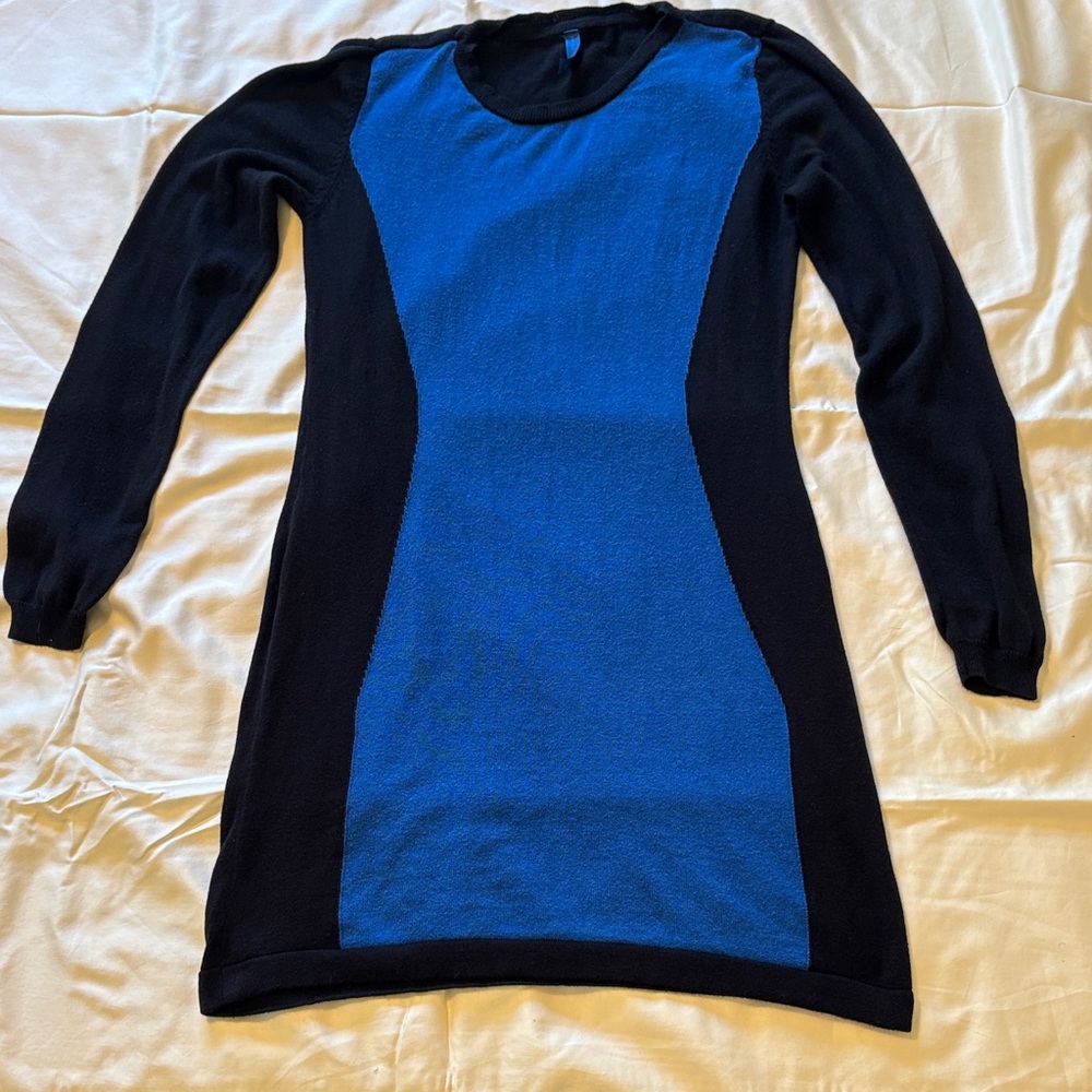 Falls Creek Black and Blue Knit Top
